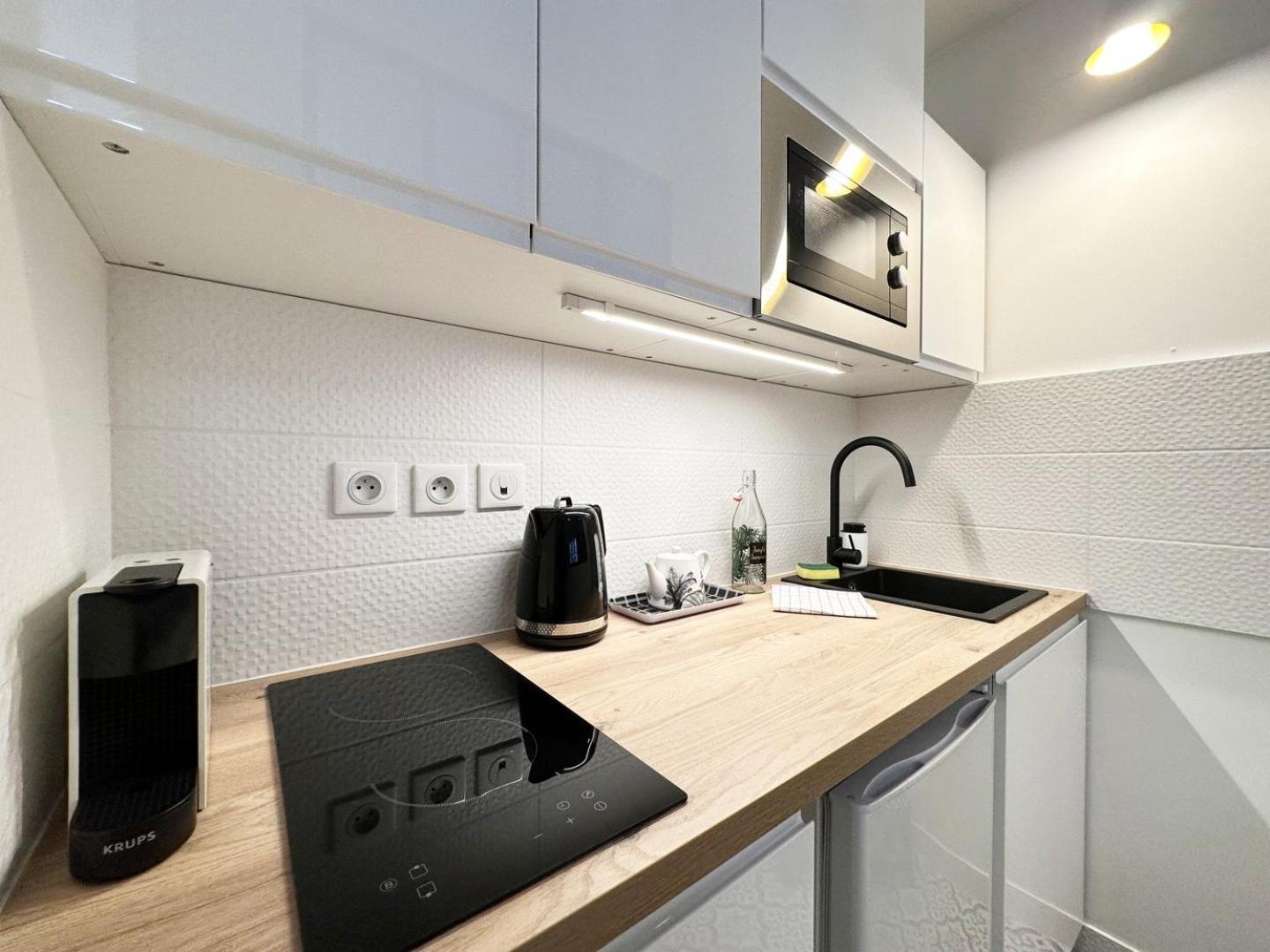 C Le 15 - Studio Cosy Avec Parking Chartres Eksteriør billede