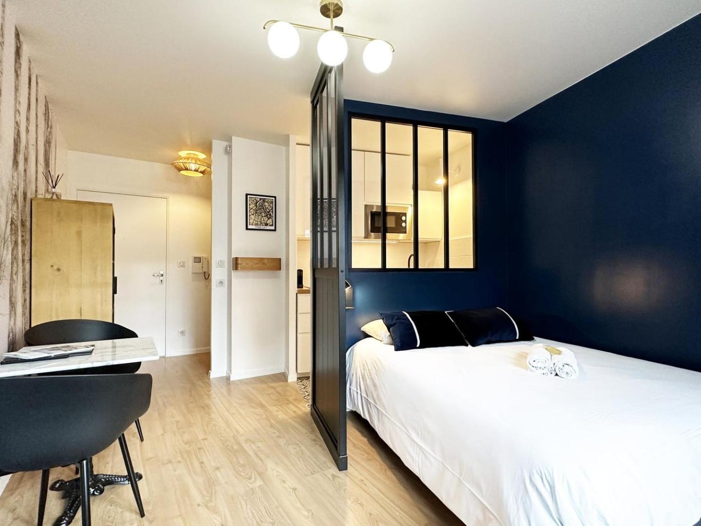 C Le 15 - Studio Cosy Avec Parking Chartres Eksteriør billede